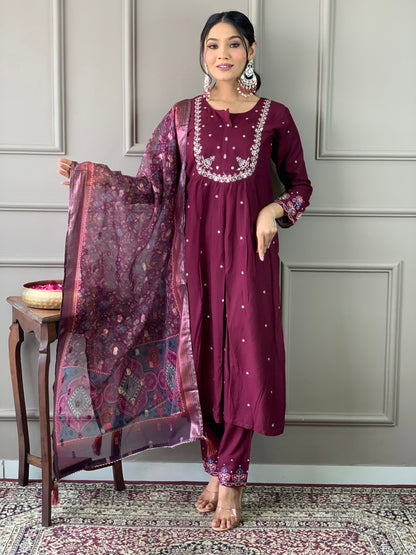 Chanderi Jacquard Elegant Kurti Set