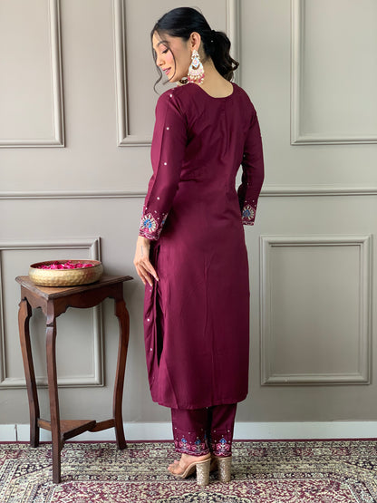 Chanderi Jacquard Elegant Kurti Set