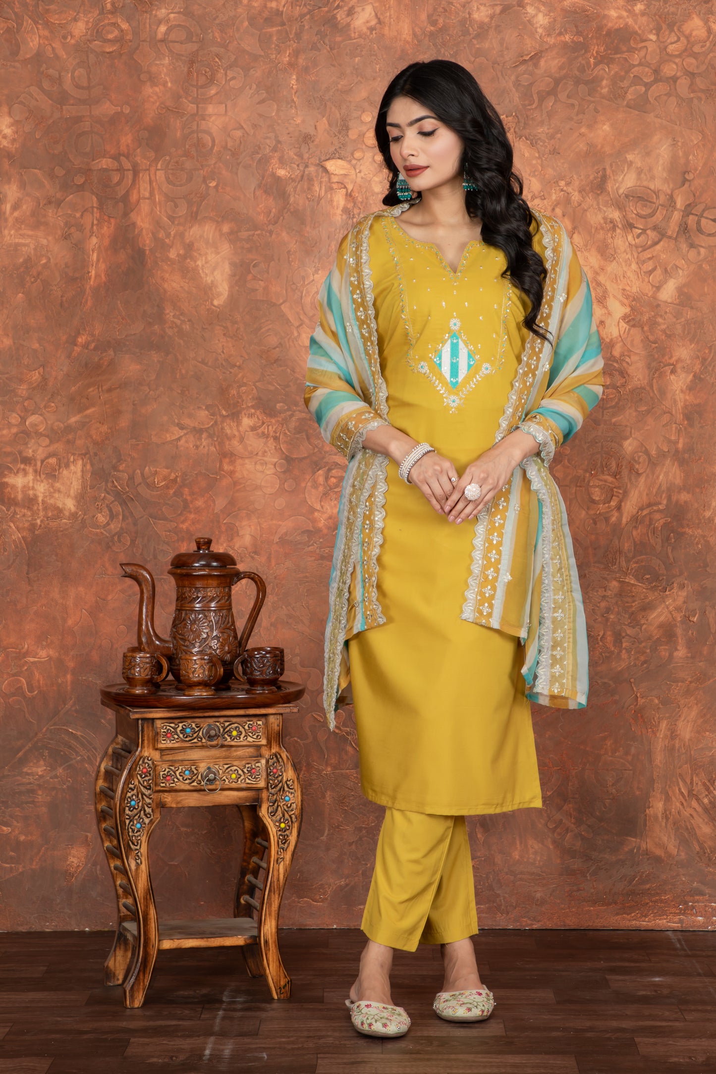 Pratiksha Viscose Rayon Slik Taby Slik Kurti Set