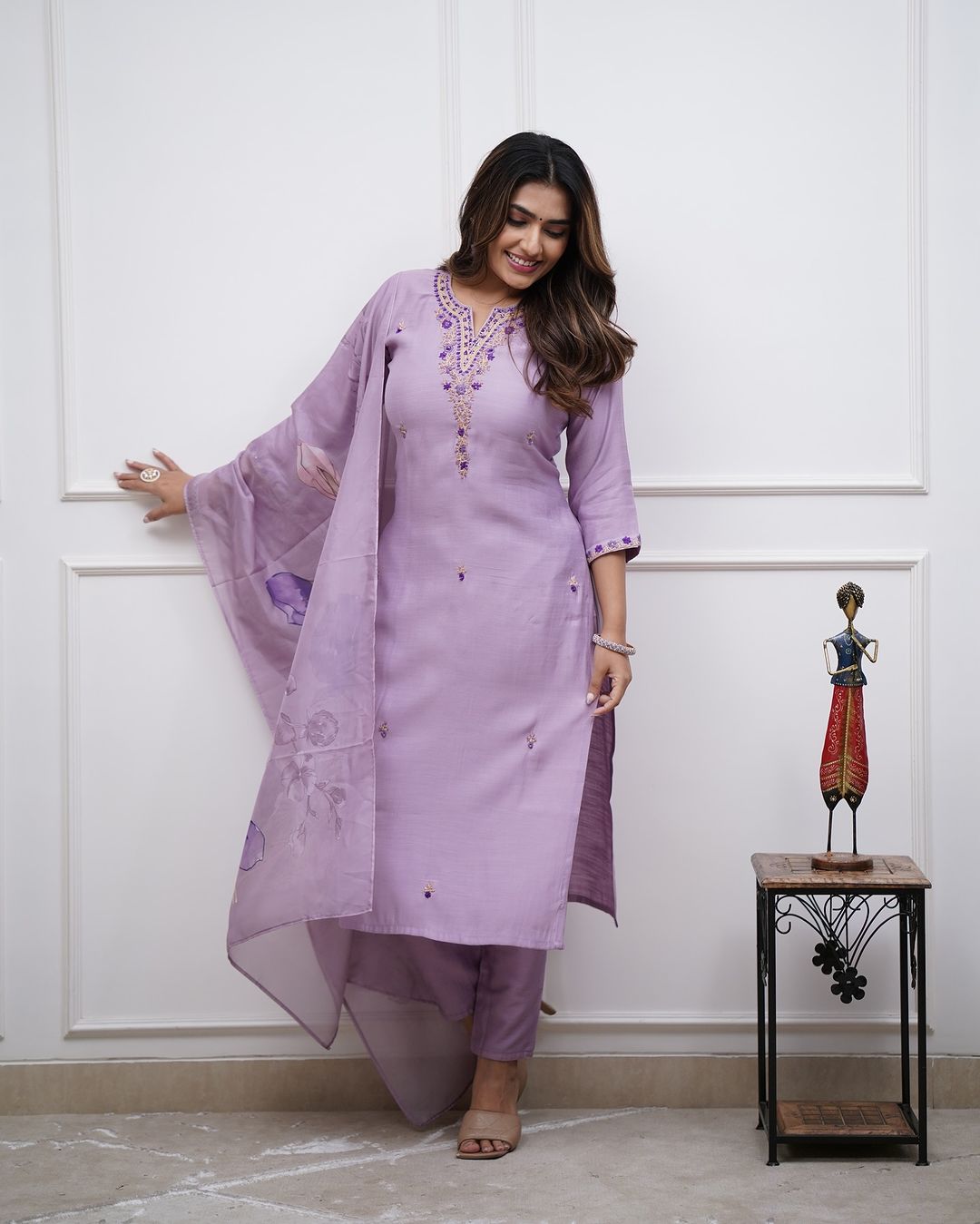 Vibhuti Viscose Rayon Chanderi Kurti Set