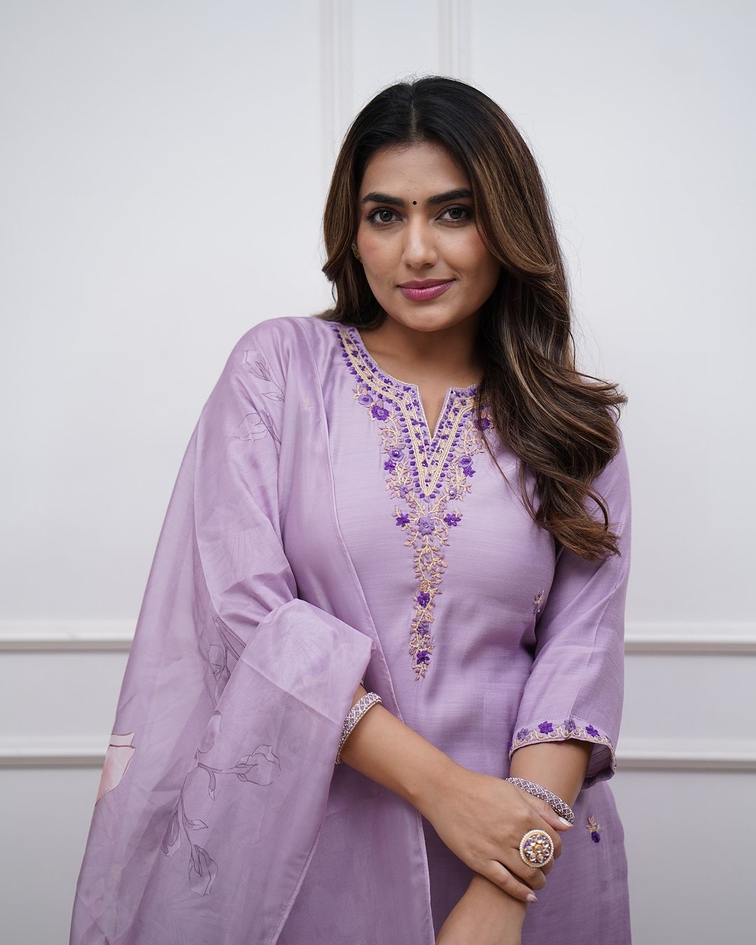 Vibhuti Viscose Rayon Chanderi Kurti Set