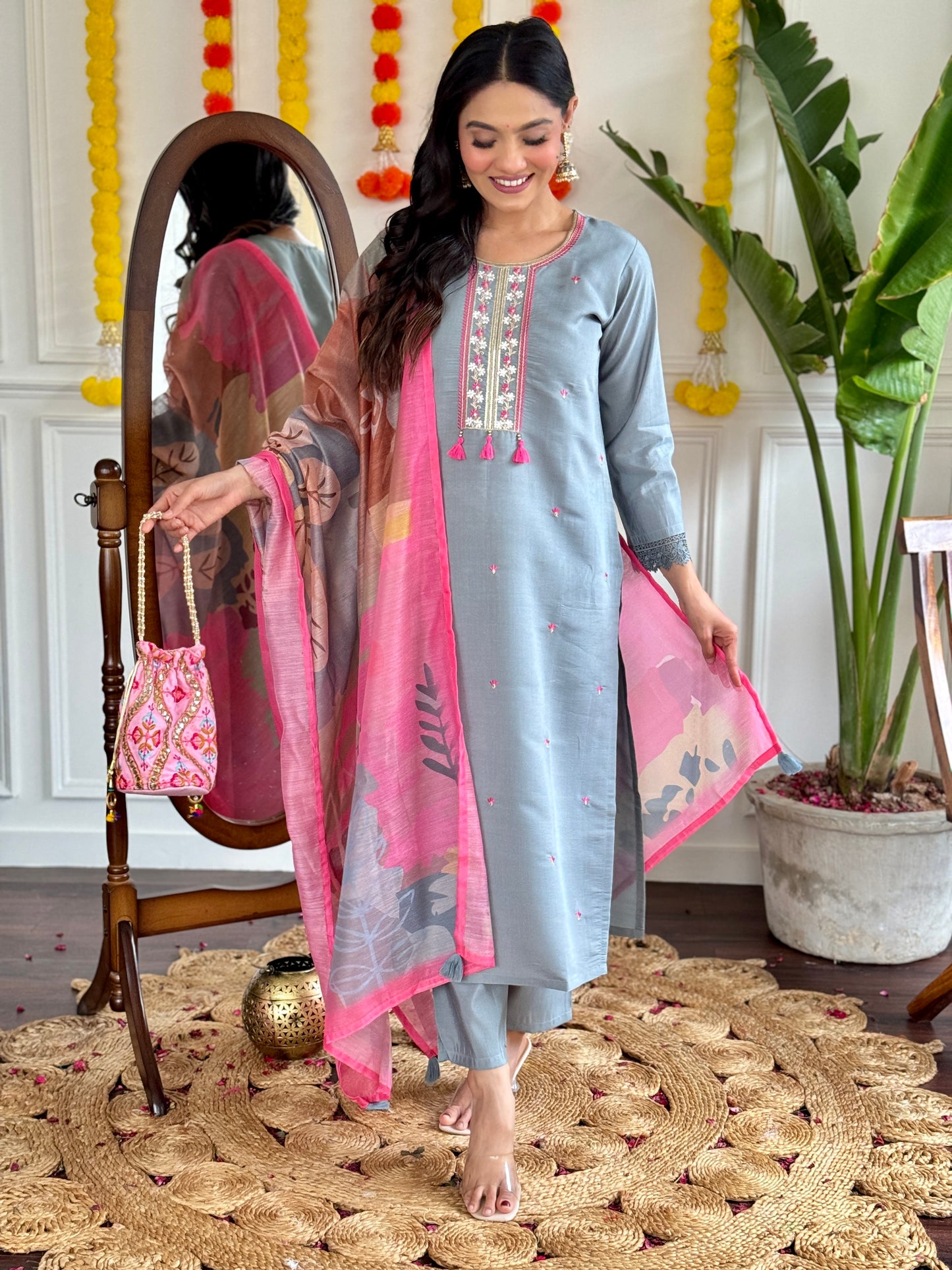 AAROHI Viscose Chanderi Pure Linen Kurti Set