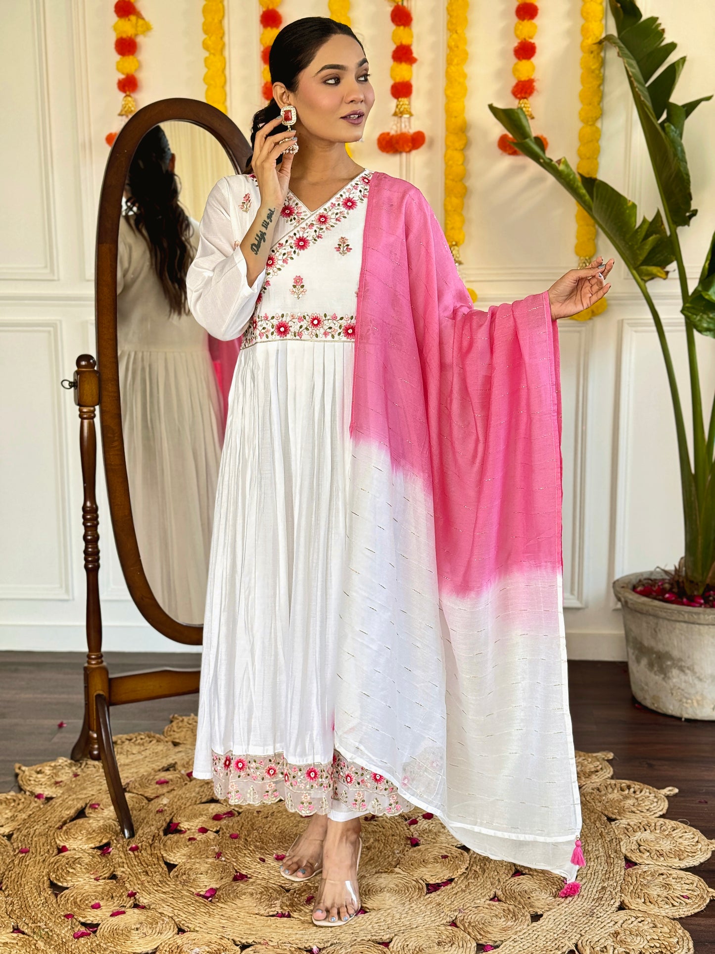 KANIKA Viscose Chanderi Jacquard Kurti Set