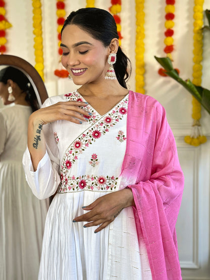 KANIKA Viscose Chanderi Jacquard Kurti Set