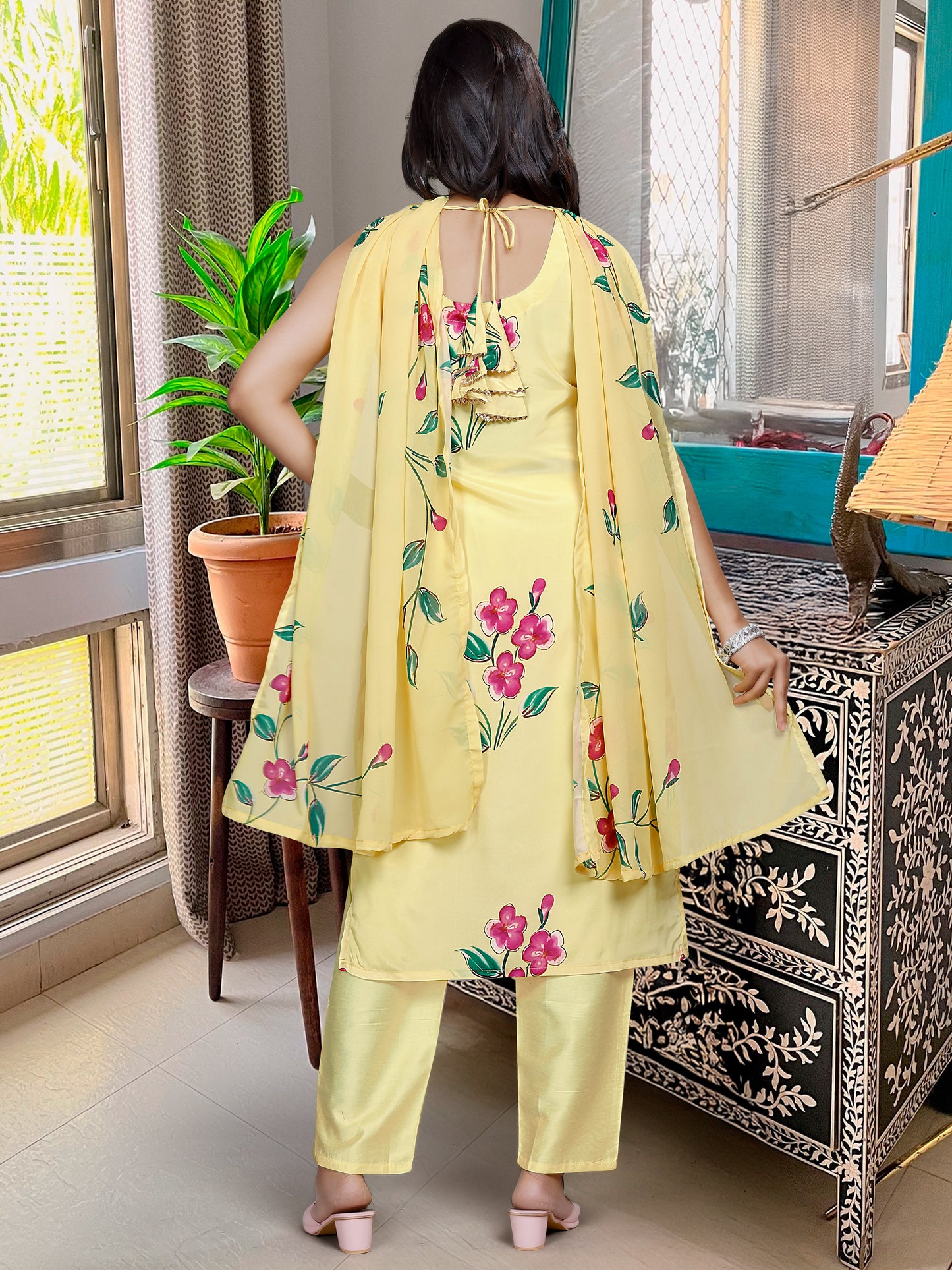 KAVERI Viscose French Crepe Georgette Kurti Set