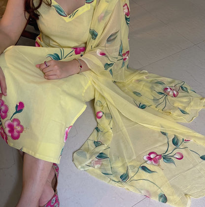 KAVERI Viscose French Crepe Georgette Kurti Set