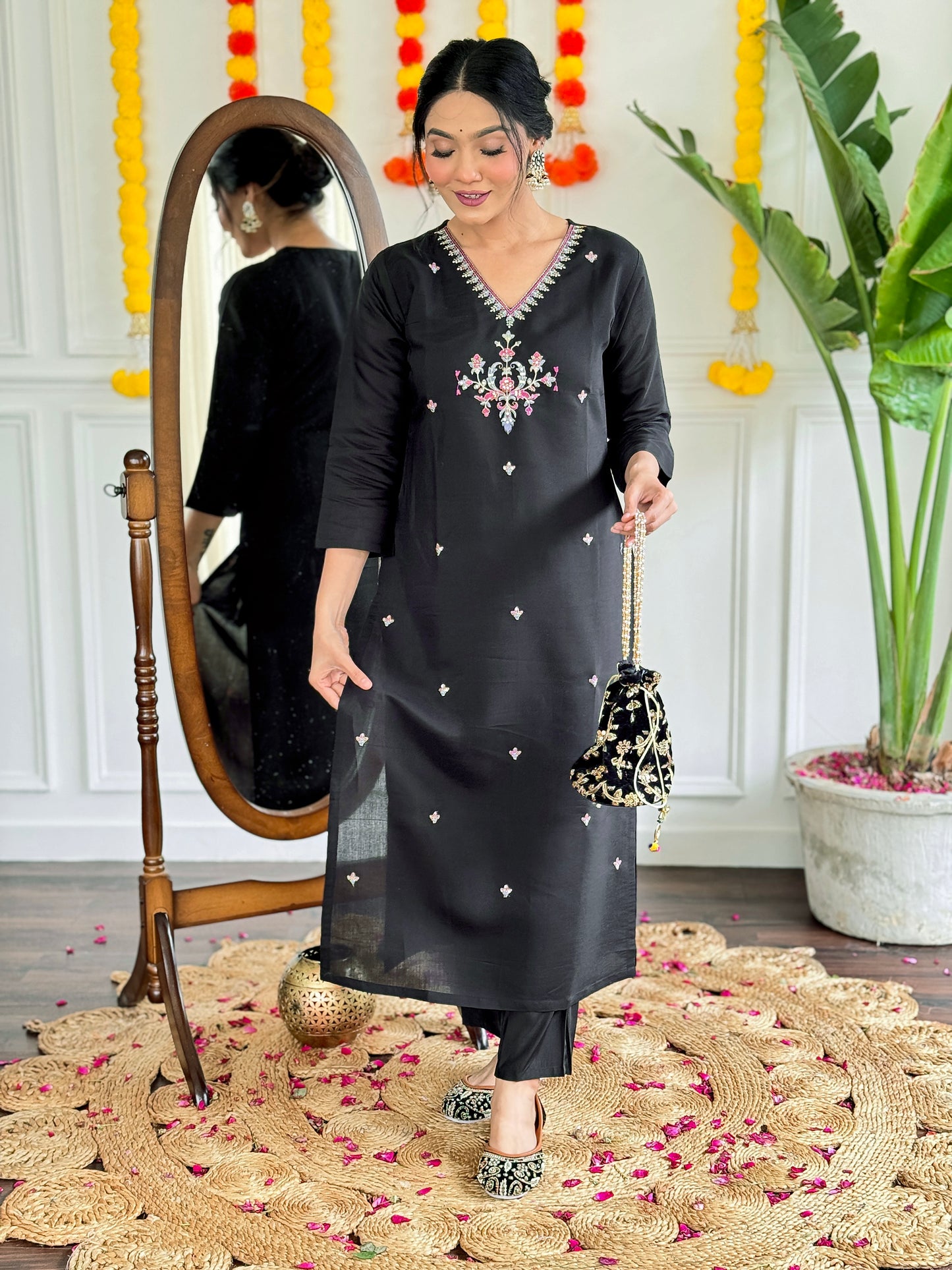 MALLIKA Viscose Chanderi Chanderi Kurti Set