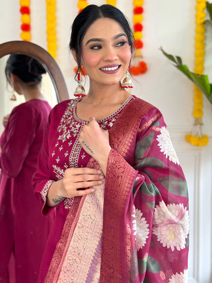 SACHI Viscose Chanderi Jacquard Kurti Set