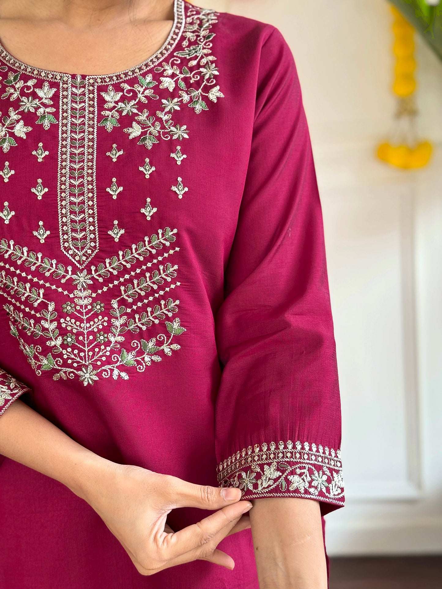 SACHI Viscose Chanderi Jacquard Kurti Set