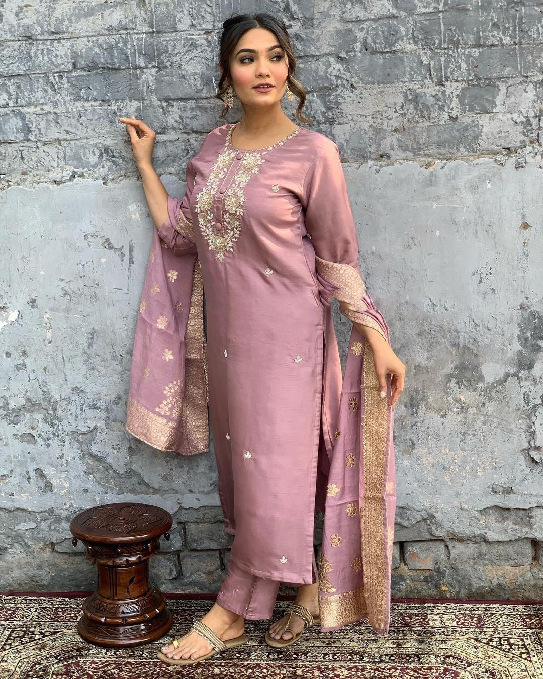 VAANI Viscose Chanderi Jacquard Kurti Set