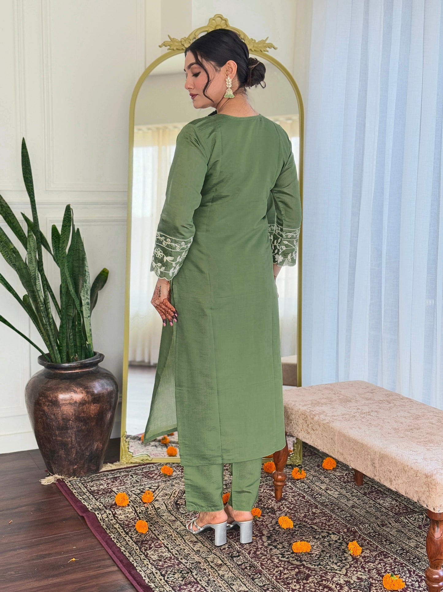 VEDA Viscose Chanderi Linen Kurti Set