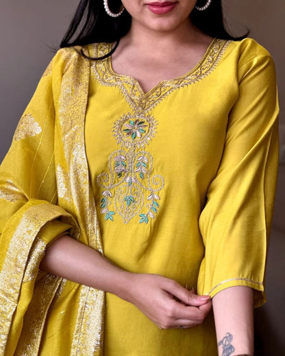 NIRVA Viscose Chanderi Jacquard Kurti Set