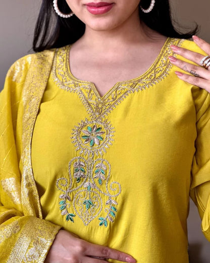 NIRVA Viscose Chanderi Jacquard Kurti Set