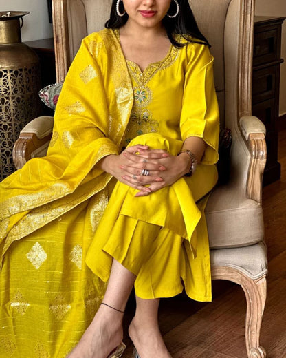 NIRVA Viscose Chanderi Jacquard Kurti Set